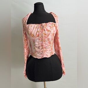 Free People Hillary‎ Top Women’s Estimated Size Small Pink Floral Cropped Shirt